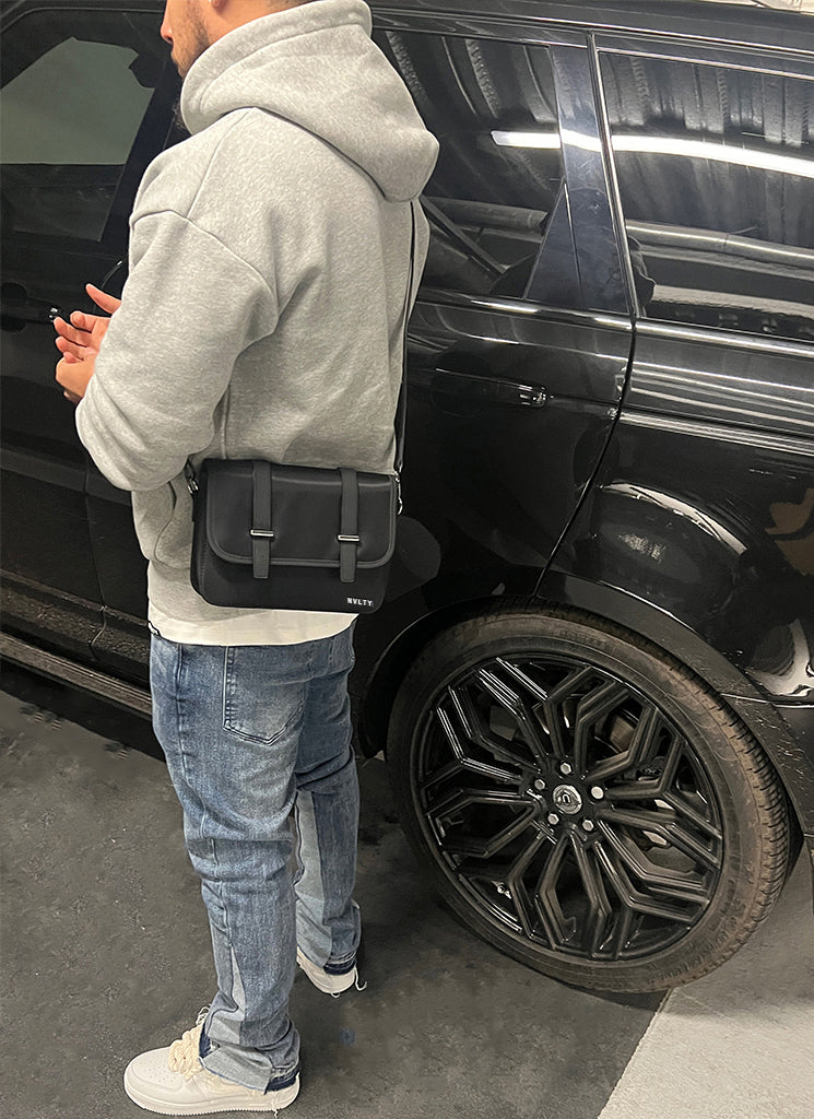 Umhängetasche mit Logo - Schwarz