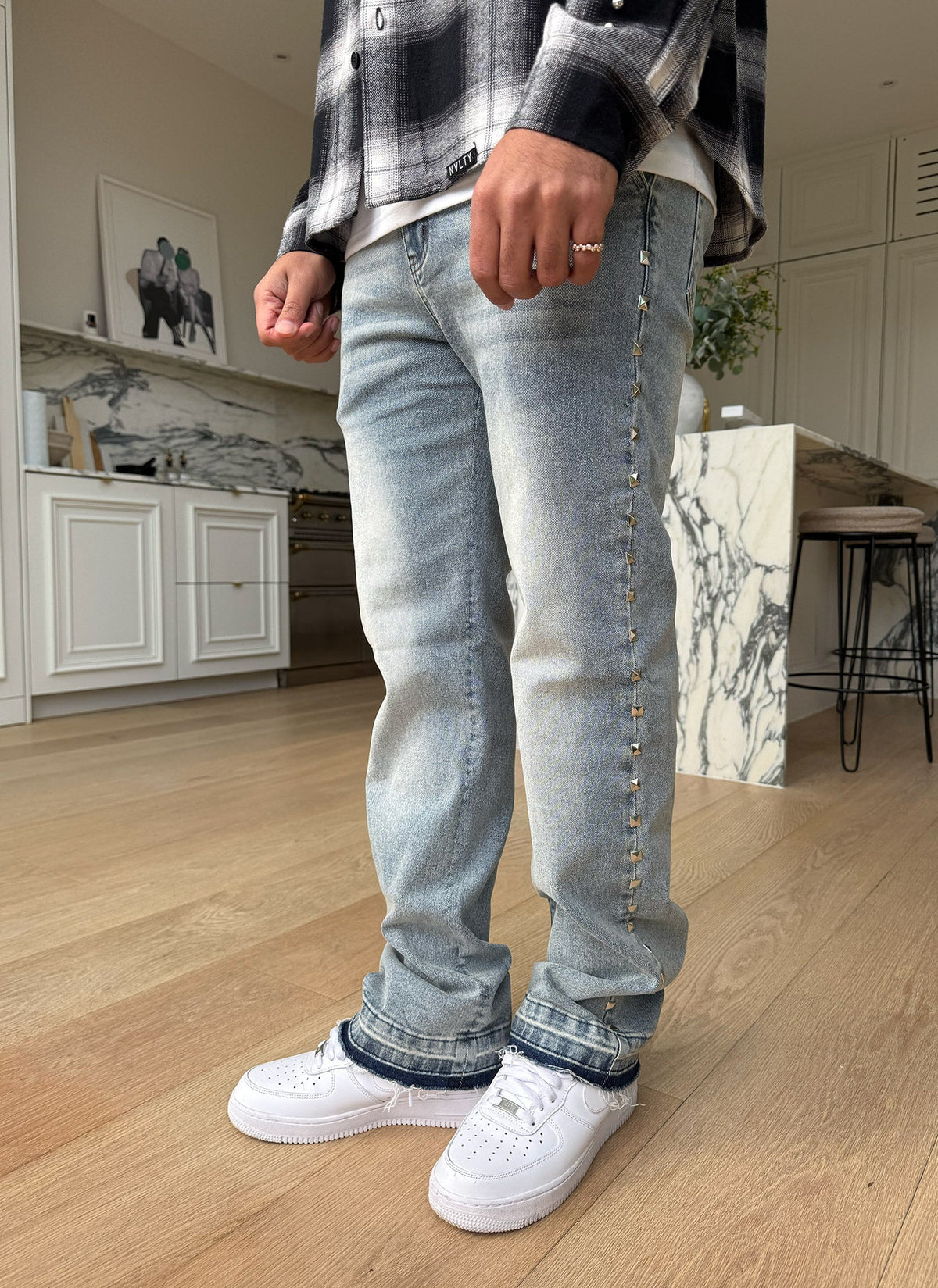 Vintage Pyramid Studded Jeans - Blue