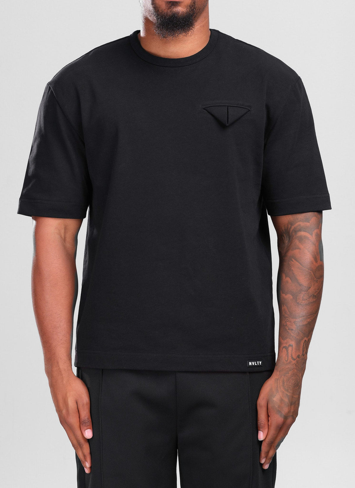 T-shirt à pochette - Noir