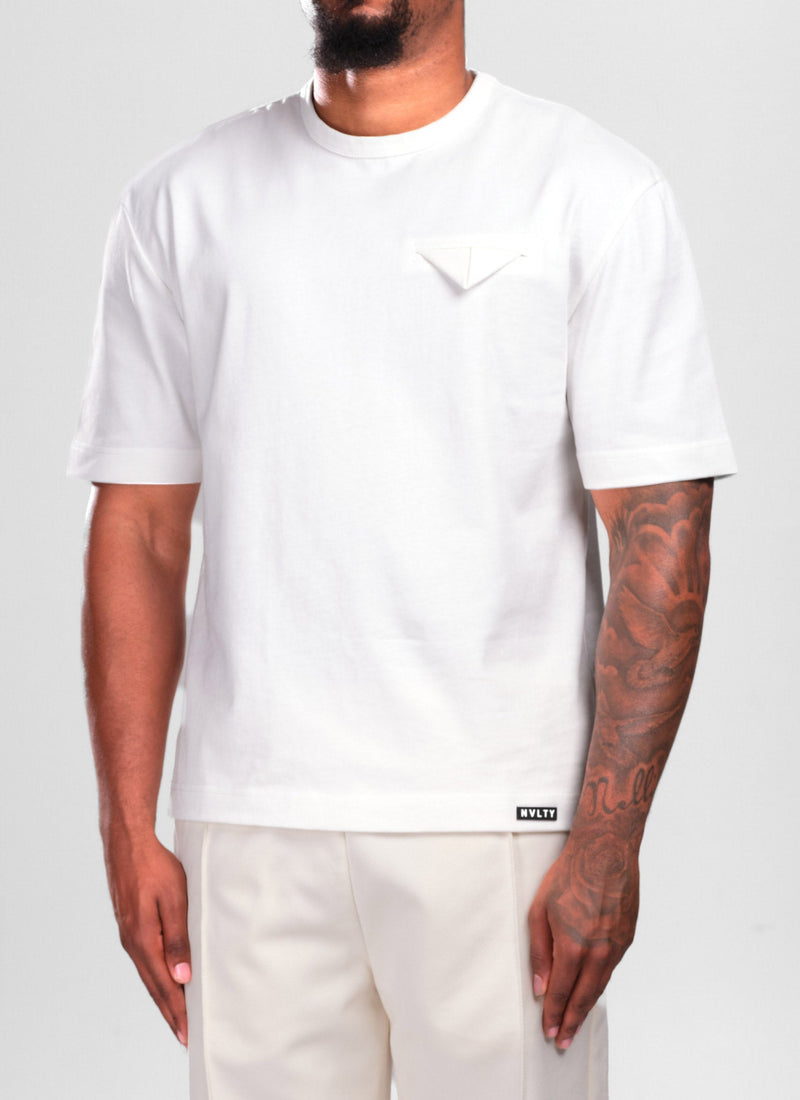 T-shirt à pochette blanche